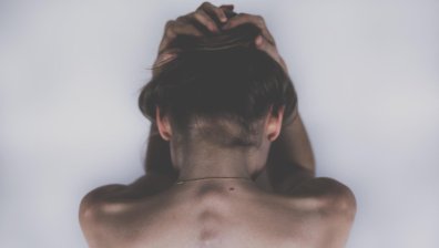 Каква е връзката между плача и главоболието?