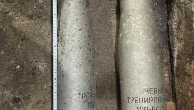 Взривиха открити в мазе в частен дом 100 мм бронетанкови снаряда
