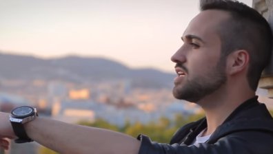 Изпълнителят Митко Петров с нов видеоклип в Барселона