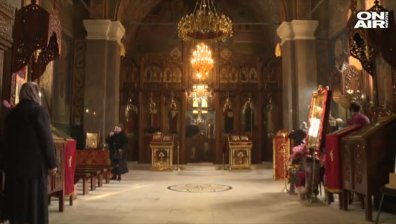 Дарения, икони, свещени книги... Нагли обирджии атакуват църкви в София