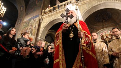 &dagger;Неофит: Нямаме право да скърбим, Възкресение е!