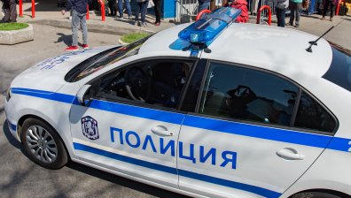 Съдът остави в ареста литовката, намушкала с нож четирима души във Варна