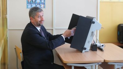Христо Иванов: Хората трябва да гласуват, а не да оставят България на самотек