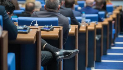 Депутатите ще гласуват четвъртия вот на недоверие