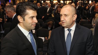Радев и Петков отиват при Макрон, вдигат ветото за членство на РСМ в ЕС?