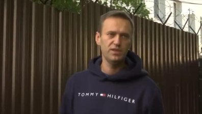 Руският опозиционер Алексей Навални излезе от затвора