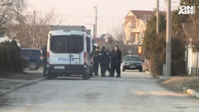 Роми от Войводиново оспорват събарянето на незаконни къщи
