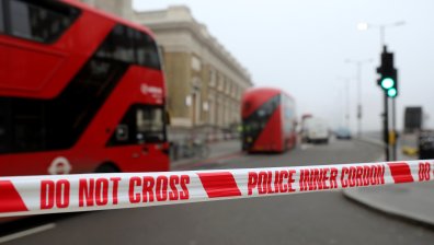 Затягат мерките за сигурност след терора в Лондон