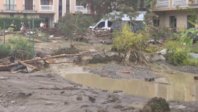 Щети за милиони след водния апокалипсис в Елените (ВИДЕО)