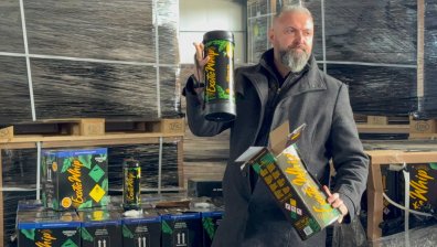 Kолосален удар на МВР: Иззеха над 10 000 бутилки с райски газ