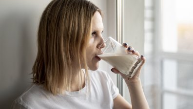 Какво се случва в тялото ни, ако пием прясно мляко всеки ден?