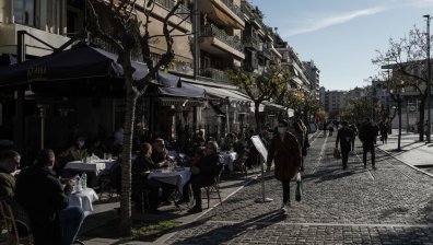 Кипър обяви "вход свободен", Гърция раздава хапчета по домовете