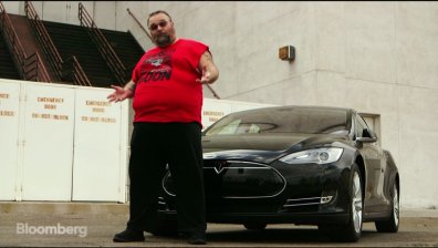 Може ли да устои Tesla на кибер атака