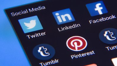 Сблъсъкът между медии и технологии: Нужна ли е регулация?