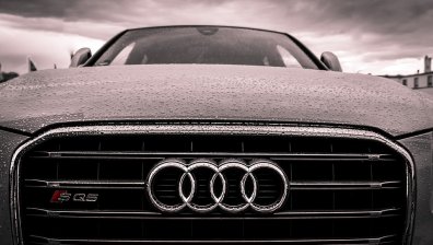Audi свива разходите, освобождава 10% от шефовете си
