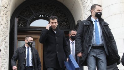 Коалицията обяви пълна подкрепа за Петков след разпита, само БСП се въздържа