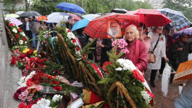 Отдадоха почит пред паметника костница в "Лозенец"