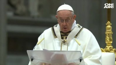 Папа Франциск призова: Да забравим материализма и алчността!