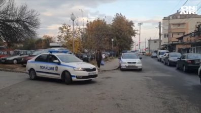 Шофьорка се вряза с колата си в магазин в Пловдив