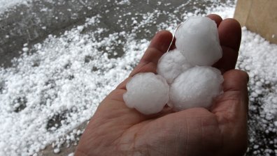 Заради топлото време задействат по-рано площадките с ракети срещу градушка