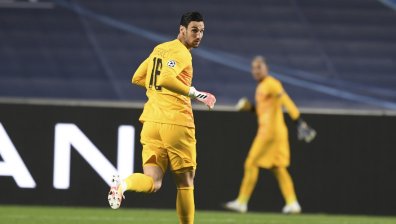 Борба за живот: Отново интубираха вратаря на ПСЖ - Рико, състоянието му остава тежко 