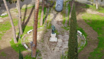 Трупове на бебе и жена бяха открити в известен парк в Рим