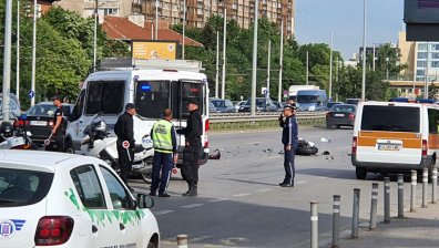 Моторист загина в София след удар в автобус (ОБНОВЕНА)