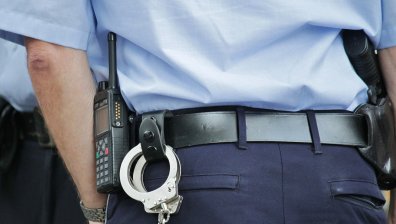 "Ще те приключа": Задържаха 29-годишен мъж, заплашил жена с убийство
