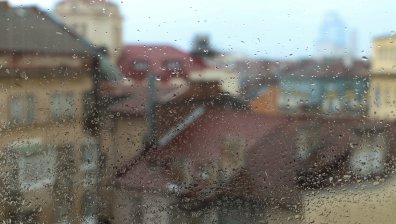 Посрещаме неделя с дъжд с гръмотевици в почти цялата страна
