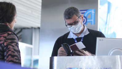 Удължиха с 6 месеца валидността на личните карти и паспортите