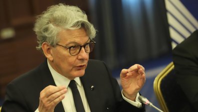 Еврокомисар: България може да се превърне в източник на нов вариант на Ковид-19