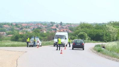 Втори ден Ясеновец е под карантина, петима са в болница