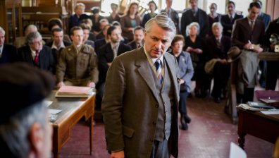 Мари организира бягството на Елен от затвора, а Берио е задържан