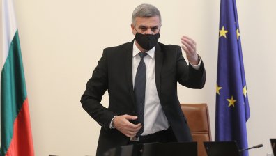 Янев: Дълг на обществото е да приобщи младите към примера на будителите