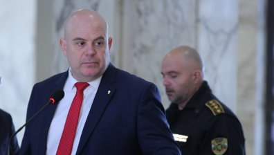 Гешев призова за по-строги мерки в борбата с Ковид-19