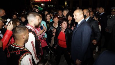 Радев: Най-високият олтар е онзи, пред който обричаме живота си на отечеството