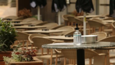 Ресторанти и туроператори ще се радват на 9% ДДС и догодина
