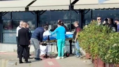 Първи кадри от Варна: Пристигнаха двамата пострадали моряци (СНИМКИ)