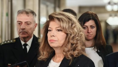 Йотова: В Украйна 4 години бушува война, а не специална военна операция