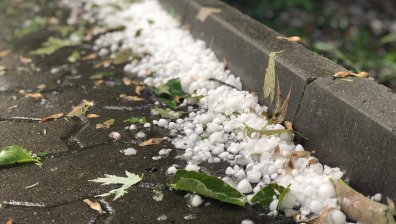 Дъжд и бури очакваме в сряда, възможно е да има градушки