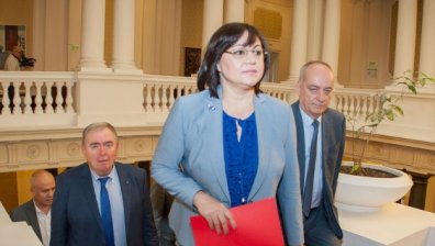 Нинова: Борисов се отказа от смяната на 3 март с 24 май, прах в очите ли хвърля?