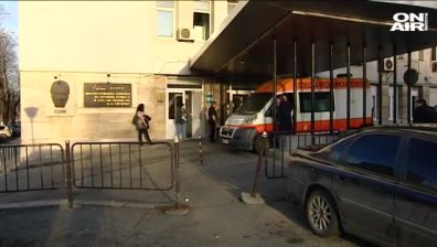 Режисьорът Георги Дюлгеров остава за лечение в "Пирогов"