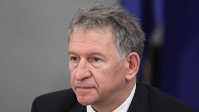 Министър Кацаров: Лошите резултати се дължат на лошото управление на кризата