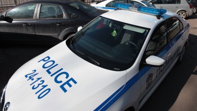 Задържаха 22-годишен дилър, продавал наркотици край училище в София