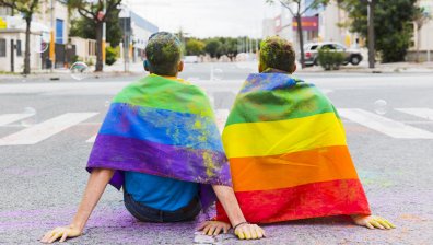 Блокиран транспорт и железни парапети: Забраниха прайда в Истанбул