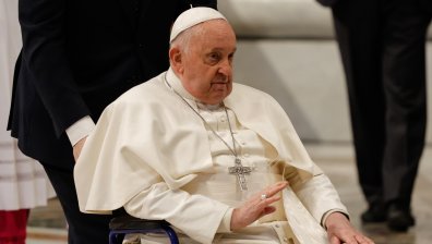 Папа Франциск бил жертва на дийпфейк, предупреди за AI