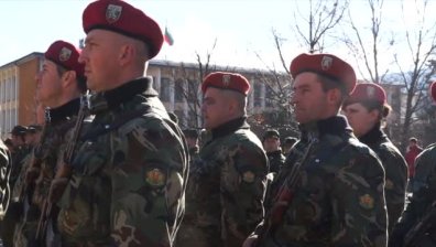 Каракачанов "за" доброволната военна служба