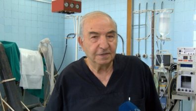 Д-р Хаддад - лекарят на годината, оперирал пациент със светлина от фенер