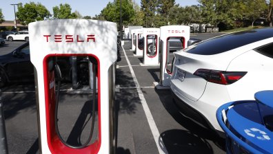 Tesla, Lamborghini и Maserati са едни от най-предпочитаните коли втора ръка у нас