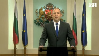 Румен Радев: Основите на българската демокрация са критично застрашени